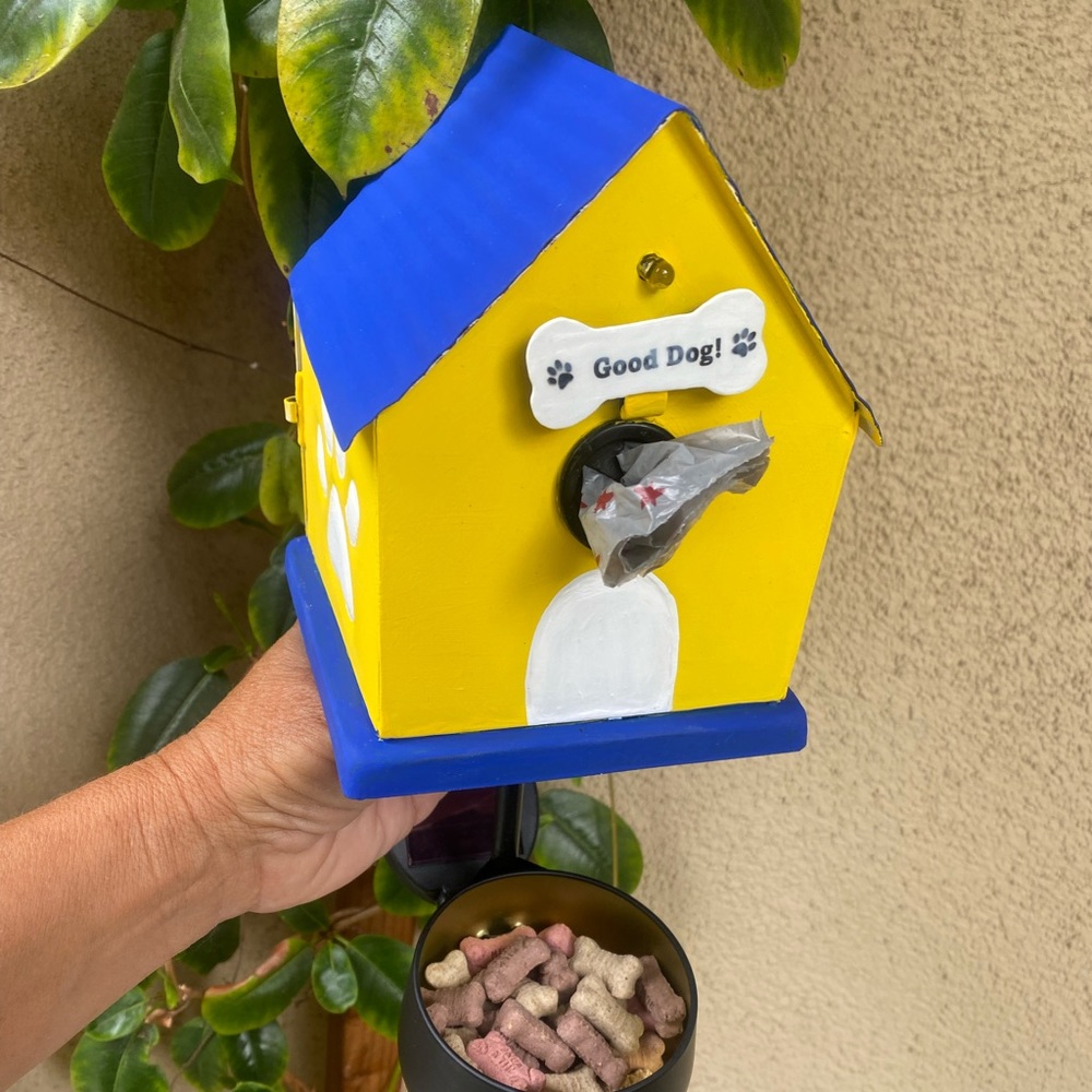 The Helping Paw Dog Bag Dispenser